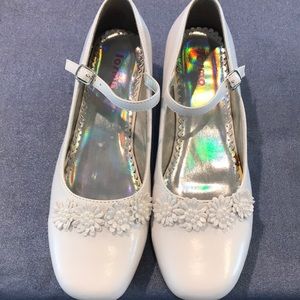 ✨White dress shoes✨